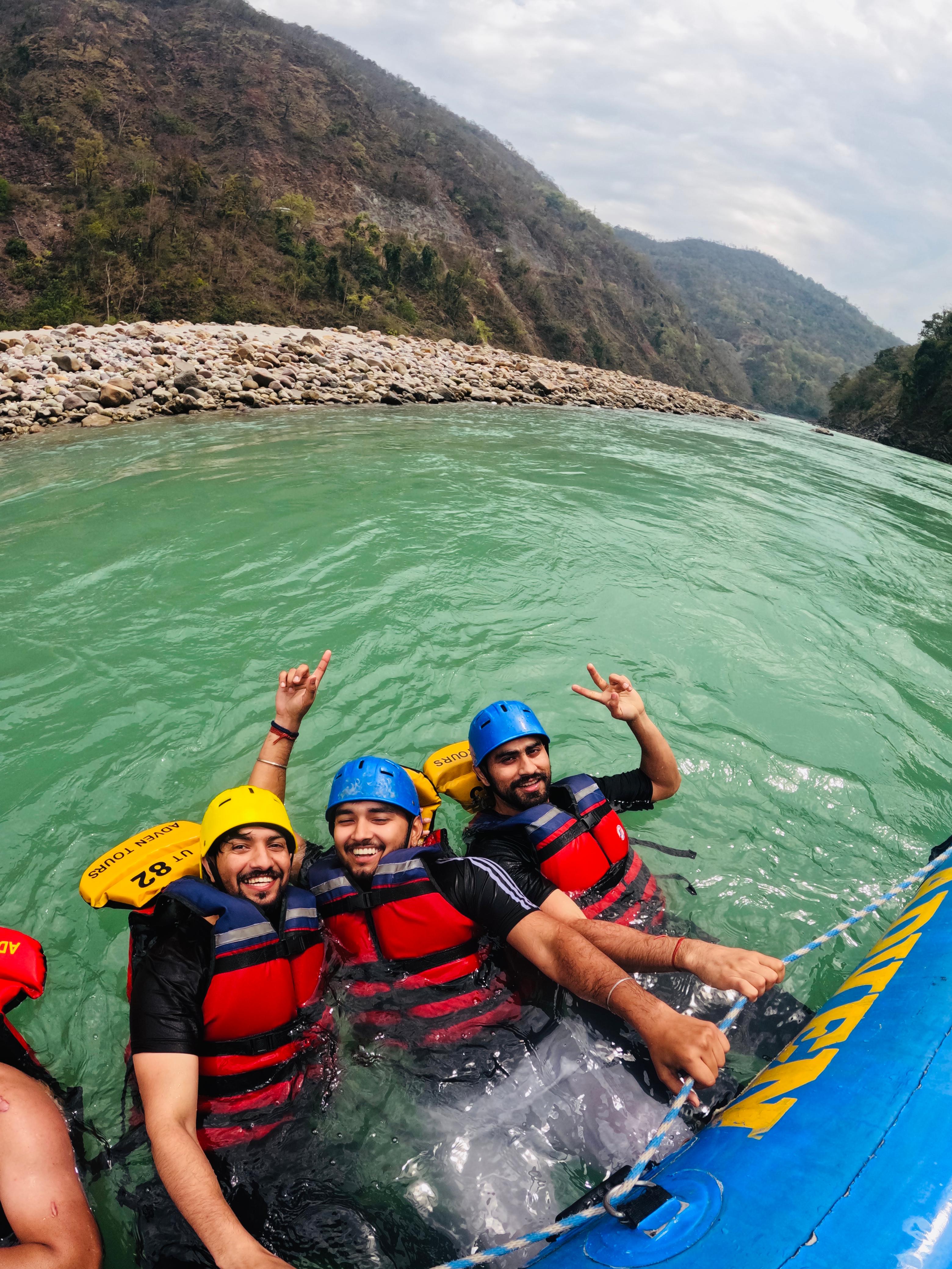 12 KM river rafting package in Shivpuri Rishikesh