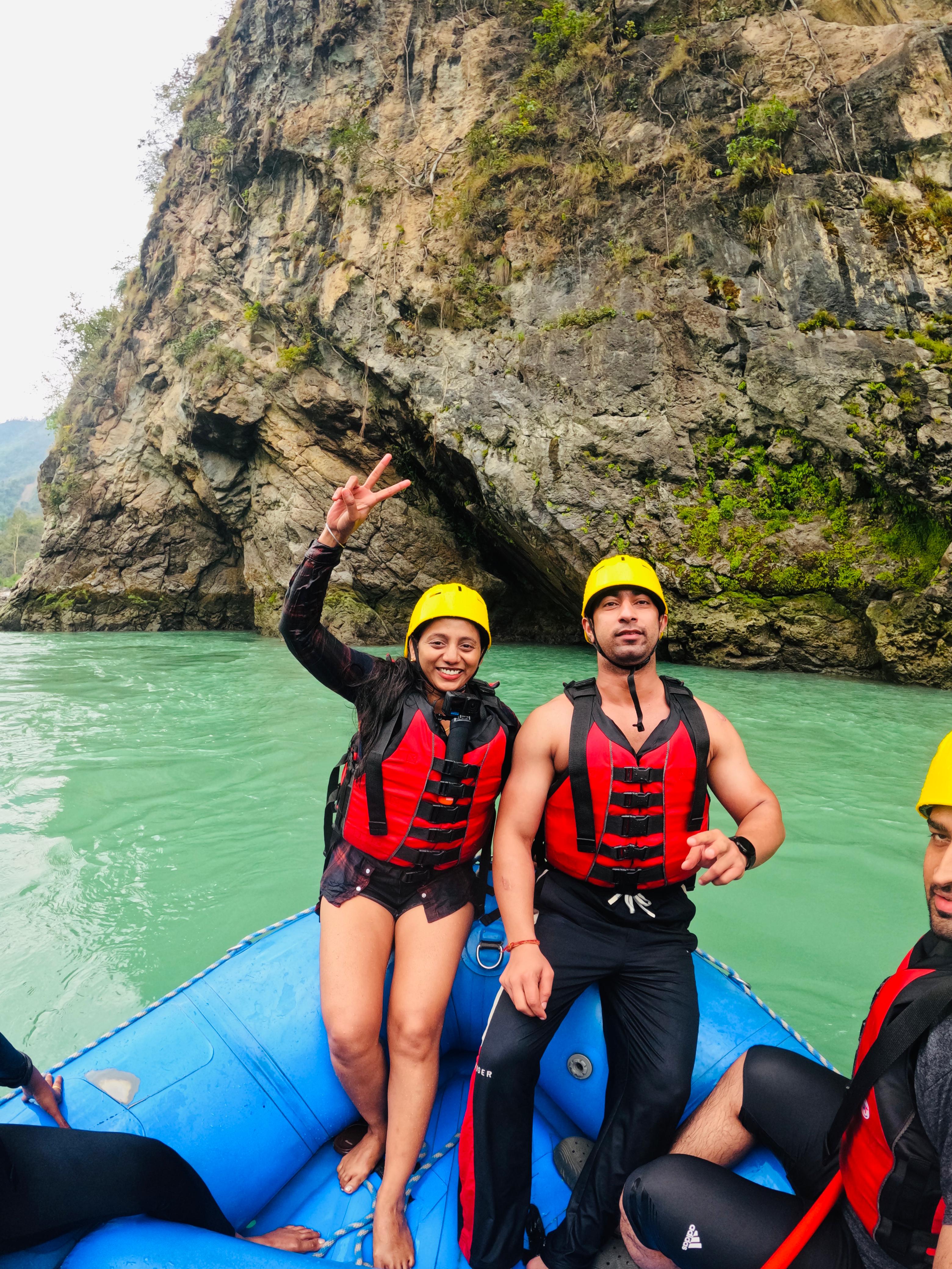 24 KM Marine Drive rafting package in Rishikesh